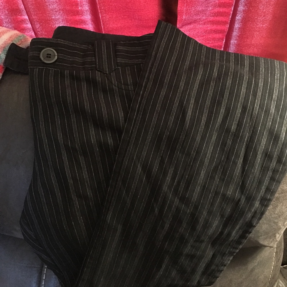 Sold 🎈Women’s dress pants black with pin stripes